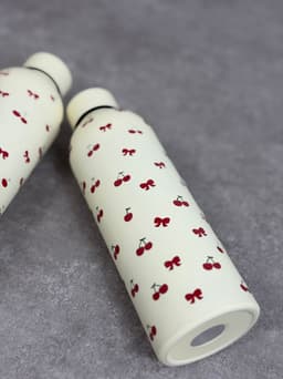 Botella termica con diseño cherry por mayor ( Pack de 12 a $ 290 c/u ) - imagen
